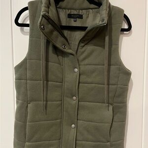 BE COOL Olive Green Quilted Puffer Vest Size Small